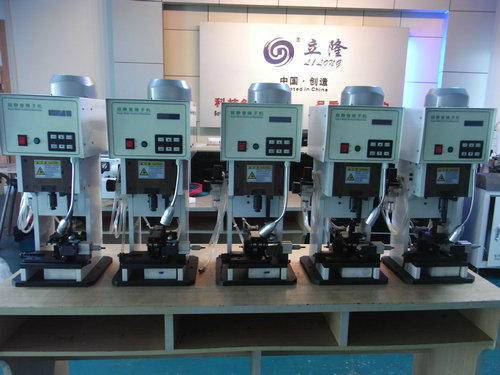 <連剝帶打端子機(jī)>的快，準(zhǔn)，狠